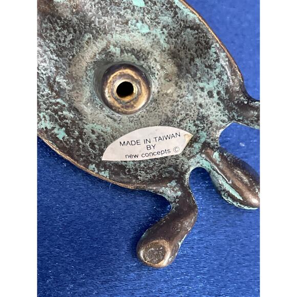 Heavy Brass Antique Finished Turtle Drawer Pull - Picture 5 of 5